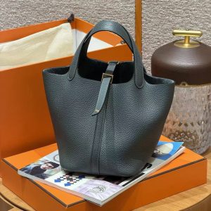 Hermes Picotin Lock 18 CM Bag Handmade In Taurillon Clemence Leather Gold Hardware Q0 Vert Mangrove - Image 4