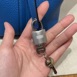 Hermes Picotin Lock 18 CM Bag T7 Blue Hydra Handmade In Taurillon Clemence Leather Silver Hardware - Image 11