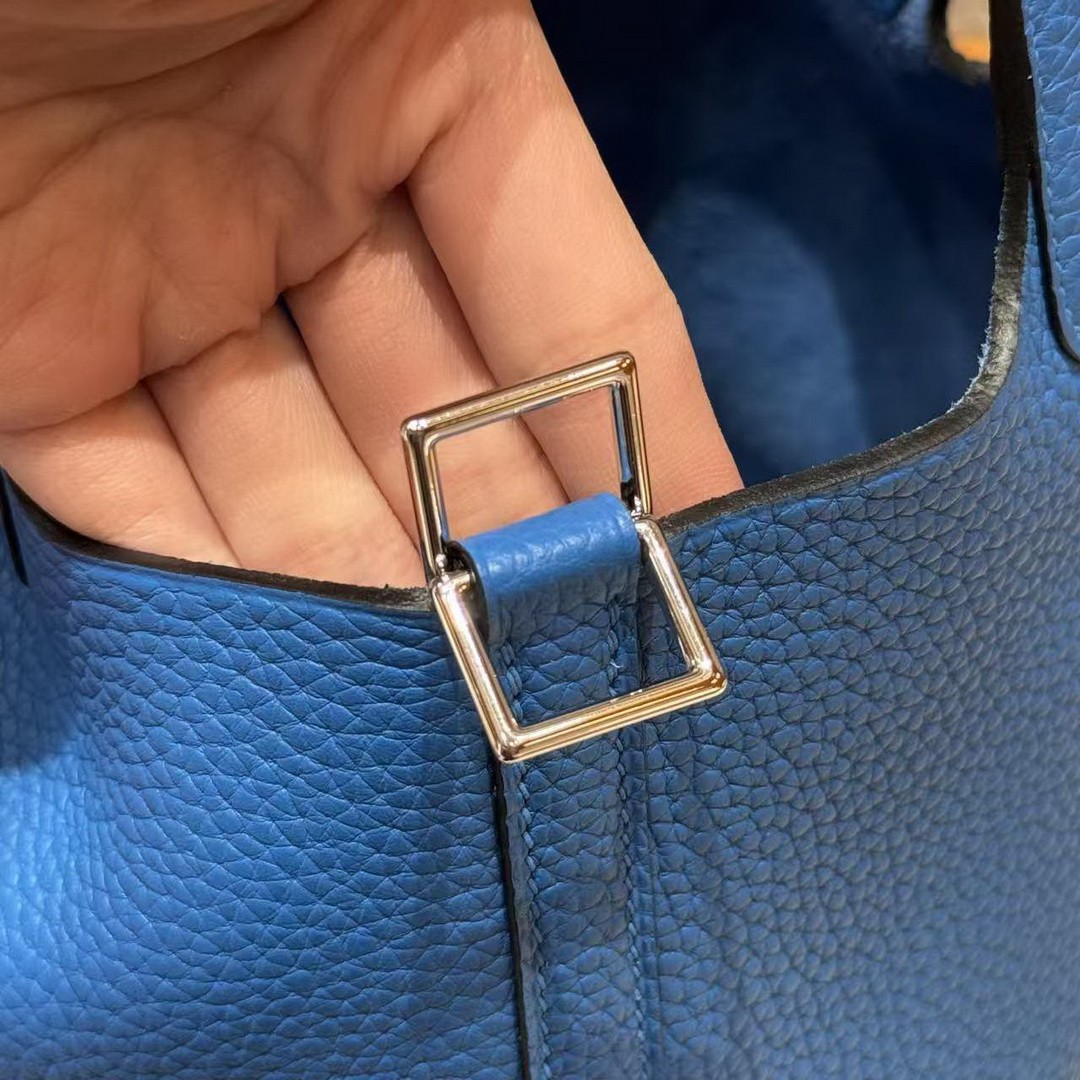 Hermes Picotin Lock 18 CM Bag T7 Blue Hydra Handmade In Taurillon Clemence Leather Silver Hardware - Image 4