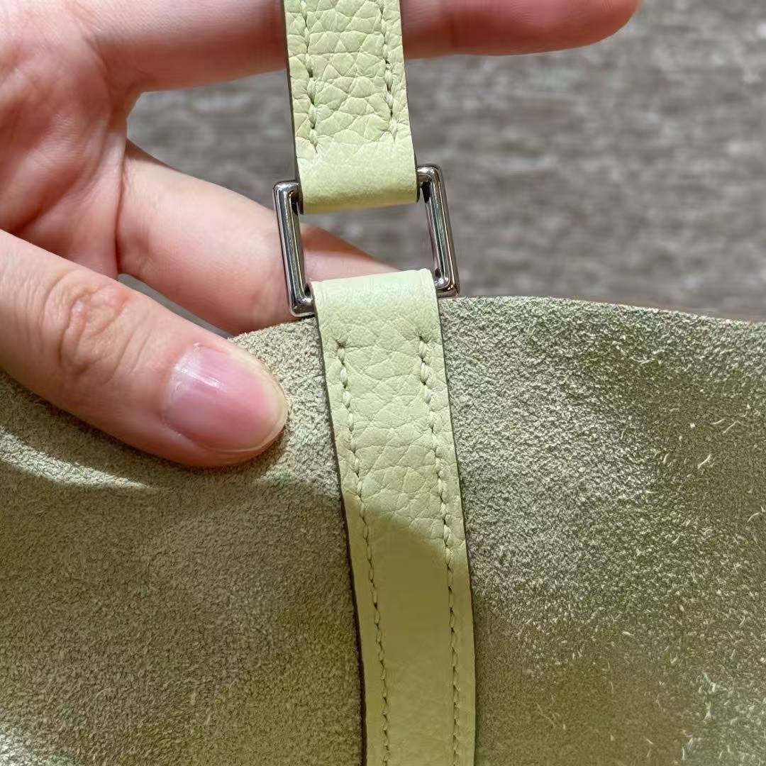 Hermes Picotin Lock 18 CM Bag Handmade In Taurillon Clemence Leather Silver Hardware i8 Jaune Milton - Image 4