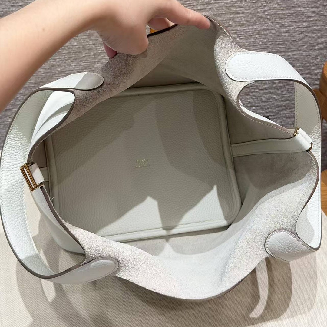 Hermes Picotin Lock 22 CM Bag Handmade In Taurillon Clemence Leather Gold Hardware 0T Mushroom - Image 13