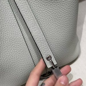 Hermes Picotin Lock 22 CM Bag Handmade In Taurillon Clemence Leather Silver Hardware 0W Girs Neve - Image 6