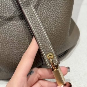 Hermes Picotin Lock 22 CM Bag Handmade In Taurillon Clemence Leather Gold Hardware 18 Etoupe - Image 8