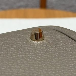 Hermes Picotin Lock 22 CM Bag Handmade In Taurillon Clemence Leather Gold Hardware 18 Etoupe - Image 4