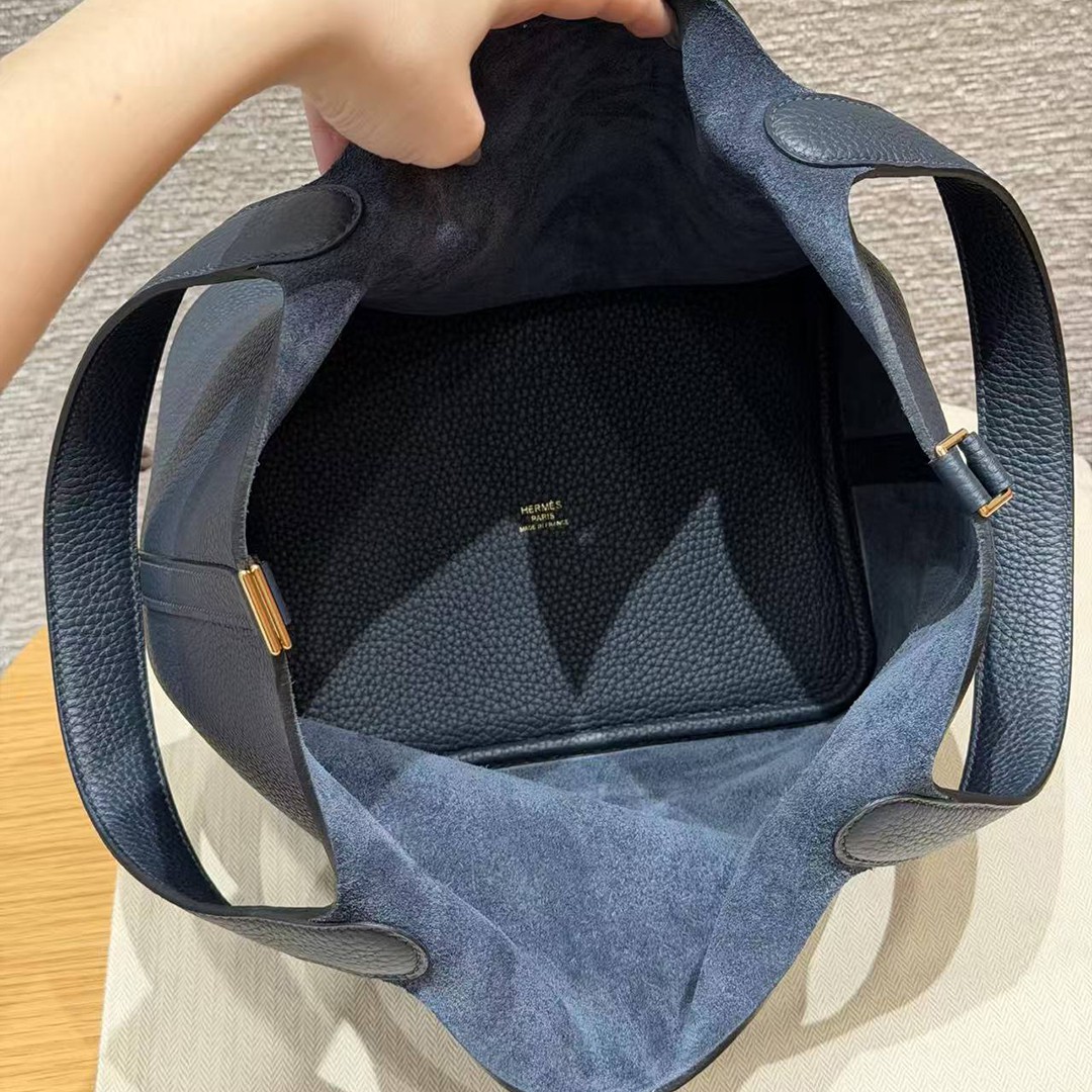 Hermes Picotin Lock 22 CM Bag Handmade In Taurillon Clemence Leather Gold Hardware 2Z Blue Nuit - Image 16
