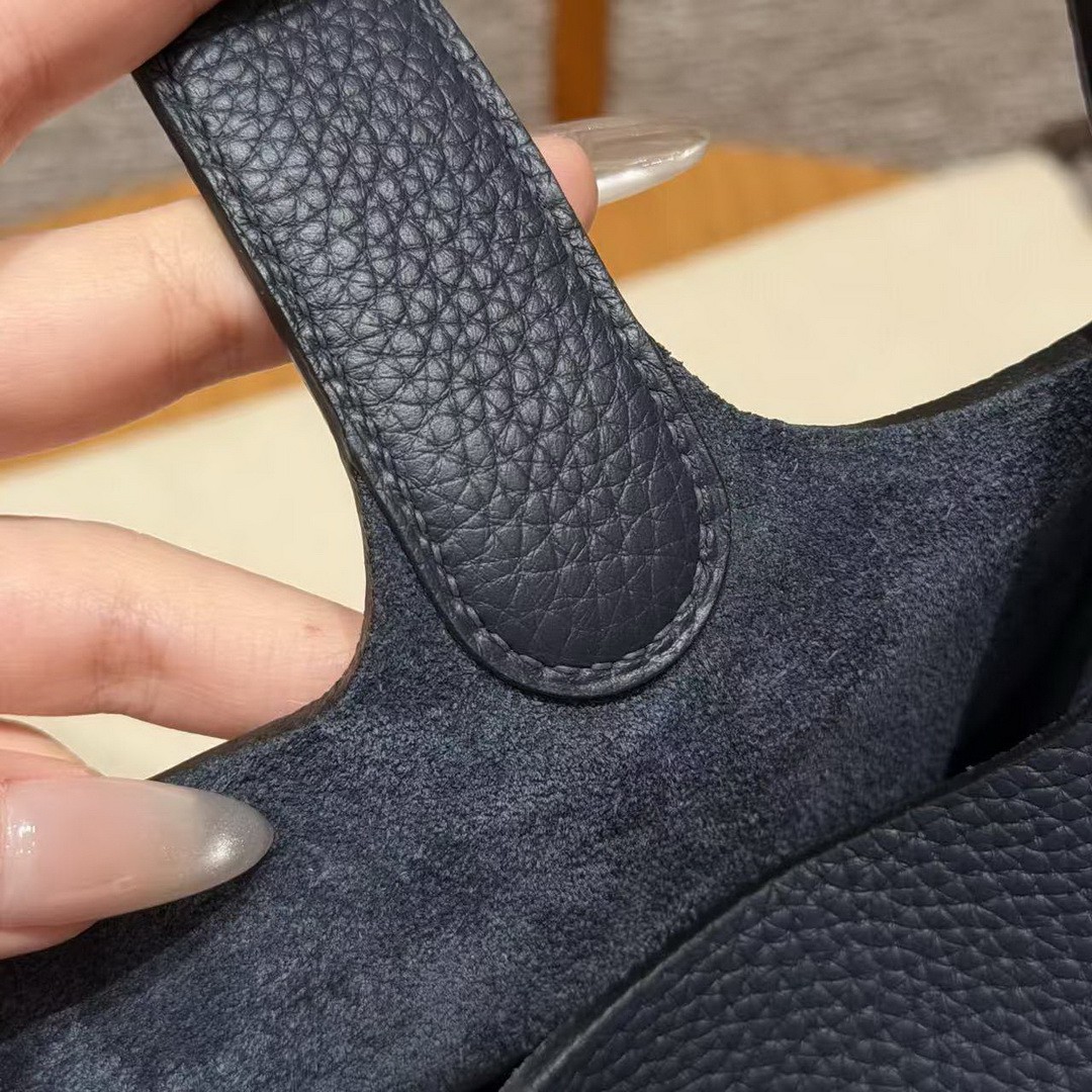 Hermes Picotin Lock 22 CM Bag Handmade In Taurillon Clemence Leather Gold Hardware 2Z Blue Nuit - Image 8