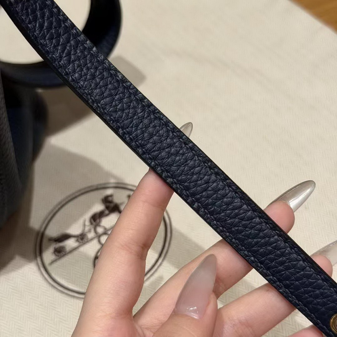 Hermes Picotin Lock 22 CM Bag Handmade In Taurillon Clemence Leather Gold Hardware 2Z Blue Nuit - Image 6
