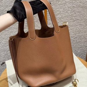 Hermes Picotin Lock 22 CM Bag Handmade In Taurillon Clemence Leather Gold Hardware 37 Gold - Image 16