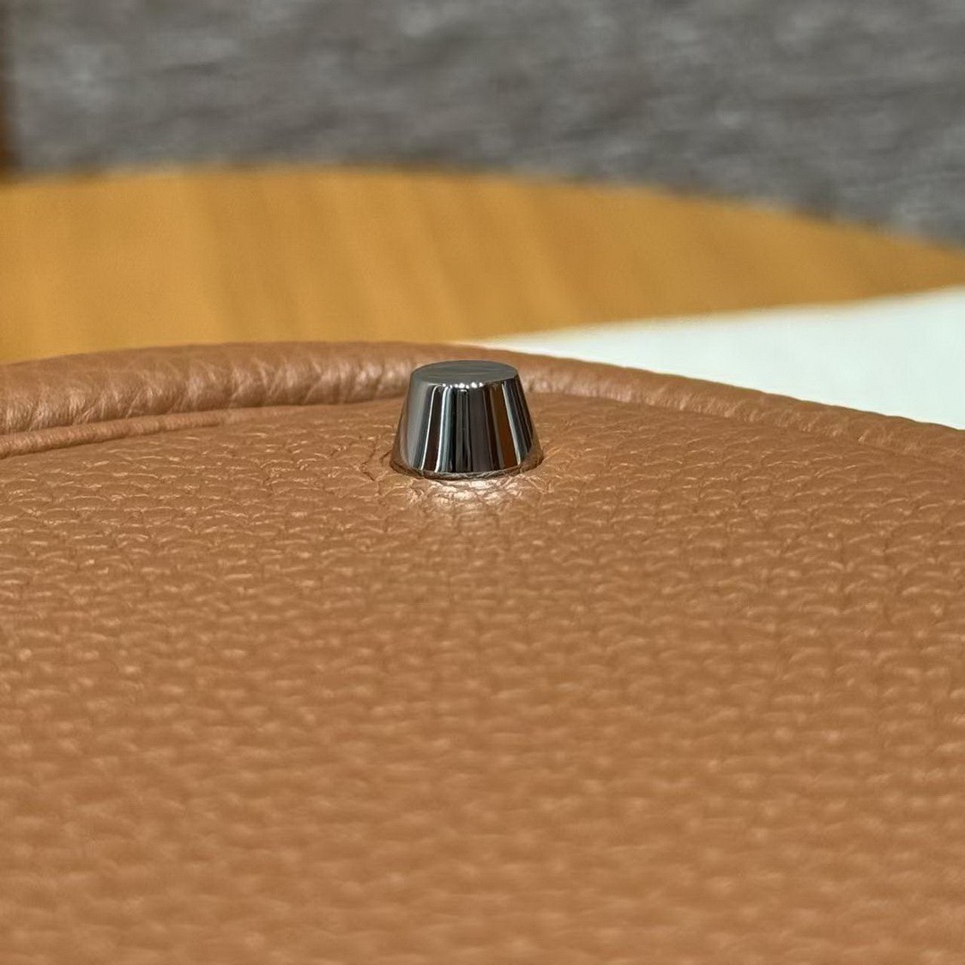 Hermes Picotin Lock 22 CM Bag Handmade In Taurillon Clemence Leather Silver Hardware 37 Gold - Image 6