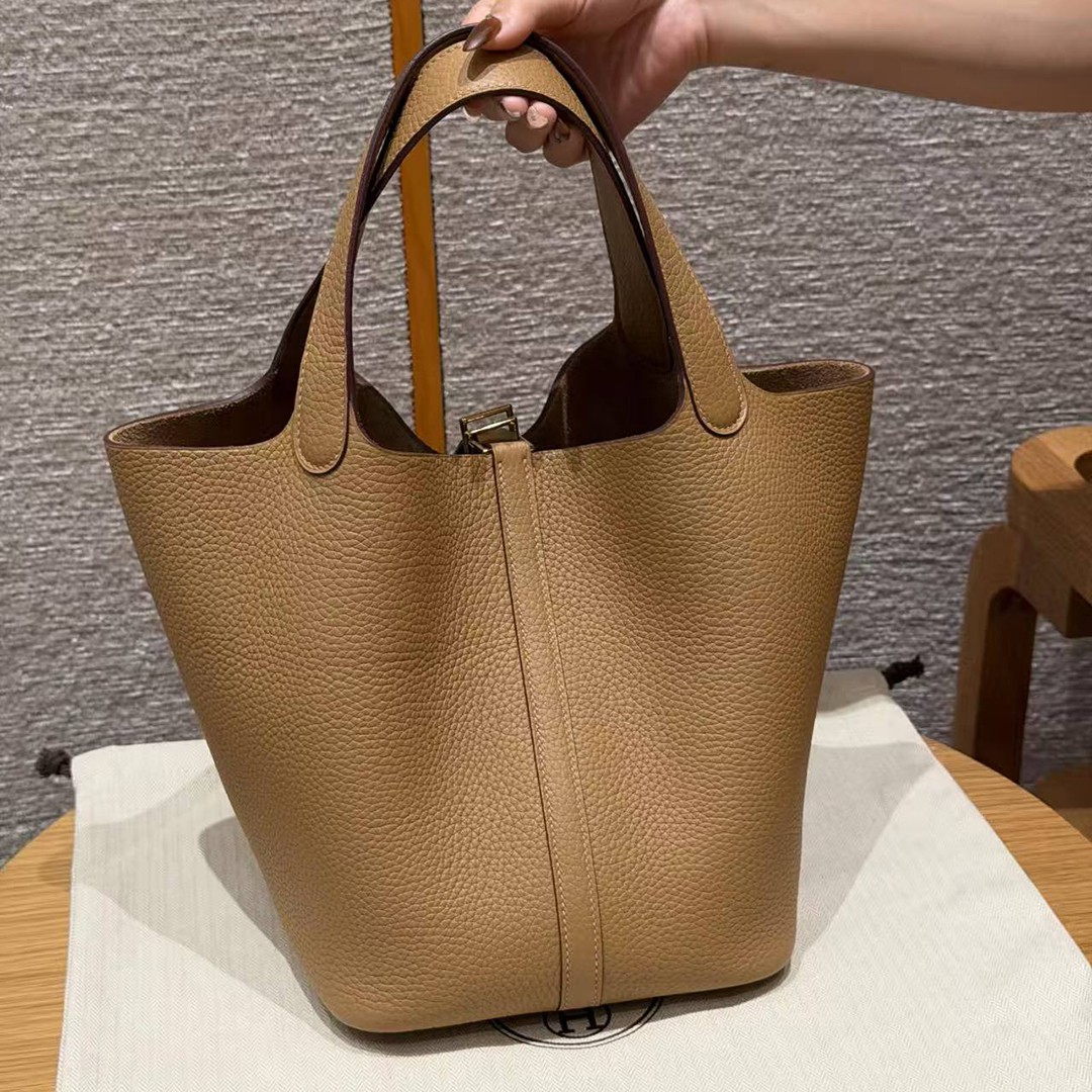 Hermes Picotin Lock 22 CM Bag Handmade In Taurillon Clemence Leather Gold Hardware 4B Biscuit - Image 2