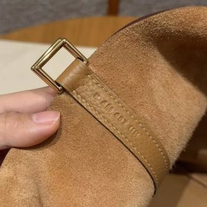 Hermes Picotin Lock 22 CM Bag Handmade In Taurillon Clemence Leather Gold Hardware 4B Biscuit - Image 12