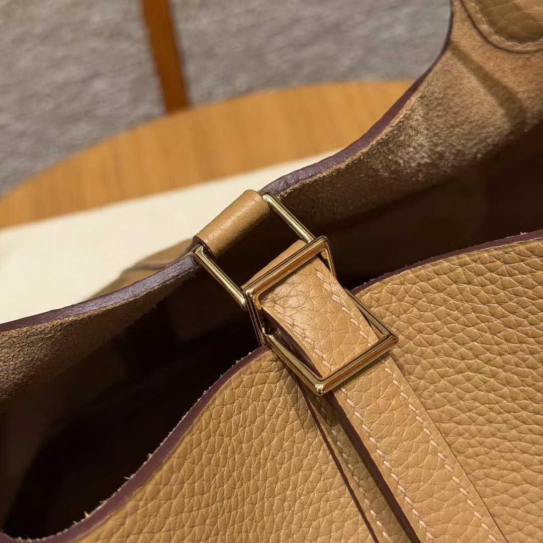Hermes Picotin Lock 22 CM Bag Handmade In Taurillon Clemence Leather Gold Hardware 4B Biscuit - Image 10