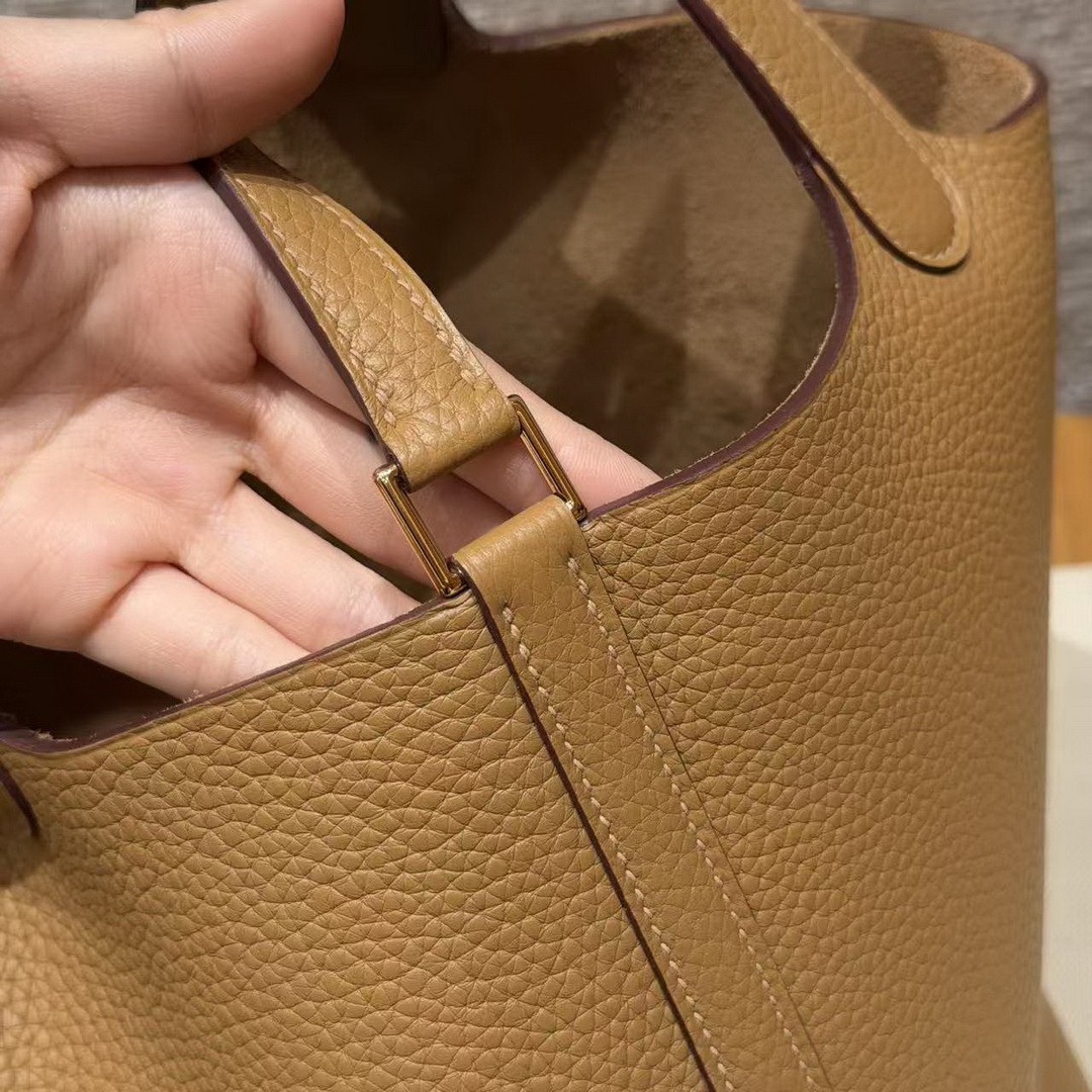Hermes Picotin Lock 22 CM Bag Handmade In Taurillon Clemence Leather Gold Hardware 4B Biscuit - Image 6