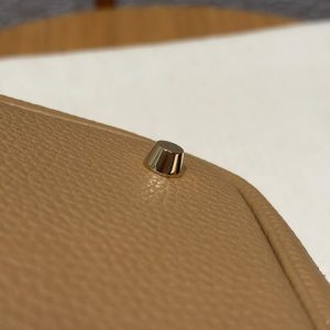 Hermes Picotin Lock 22 CM Bag Handmade In Taurillon Clemence Leather Gold Hardware 4B Biscuit