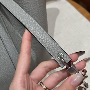 Hermes Picotin Lock 22 CM Bag Handmade In Taurillon Clemence Leather Silver Hardware 4Z Gris Mouette - Image 11
