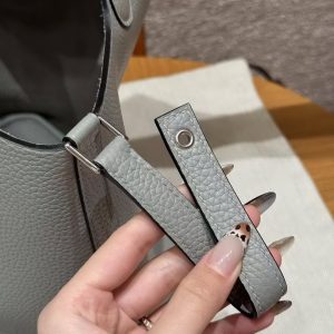 Hermes Picotin Lock 22 CM Bag Handmade In Taurillon Clemence Leather Silver Hardware 4Z Gris Mouette - Image 3