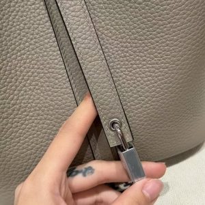 Hermes Picotin Lock 22 CM Bag Handmade In Taurillon Clemence Leather Silver Hardware 81 Gris Tourtlle - Image 8