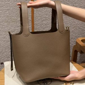 Hermes Picotin Lock 22 CM Bag Handmade In Taurillon Clemence Leather Gold Hardware D0 Beige de Weimar - Image 2