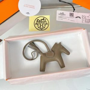 Hermes Rodeo PM Charm Horse Charm Milo Lambskin Etoupe H064929CAFK - Image 6