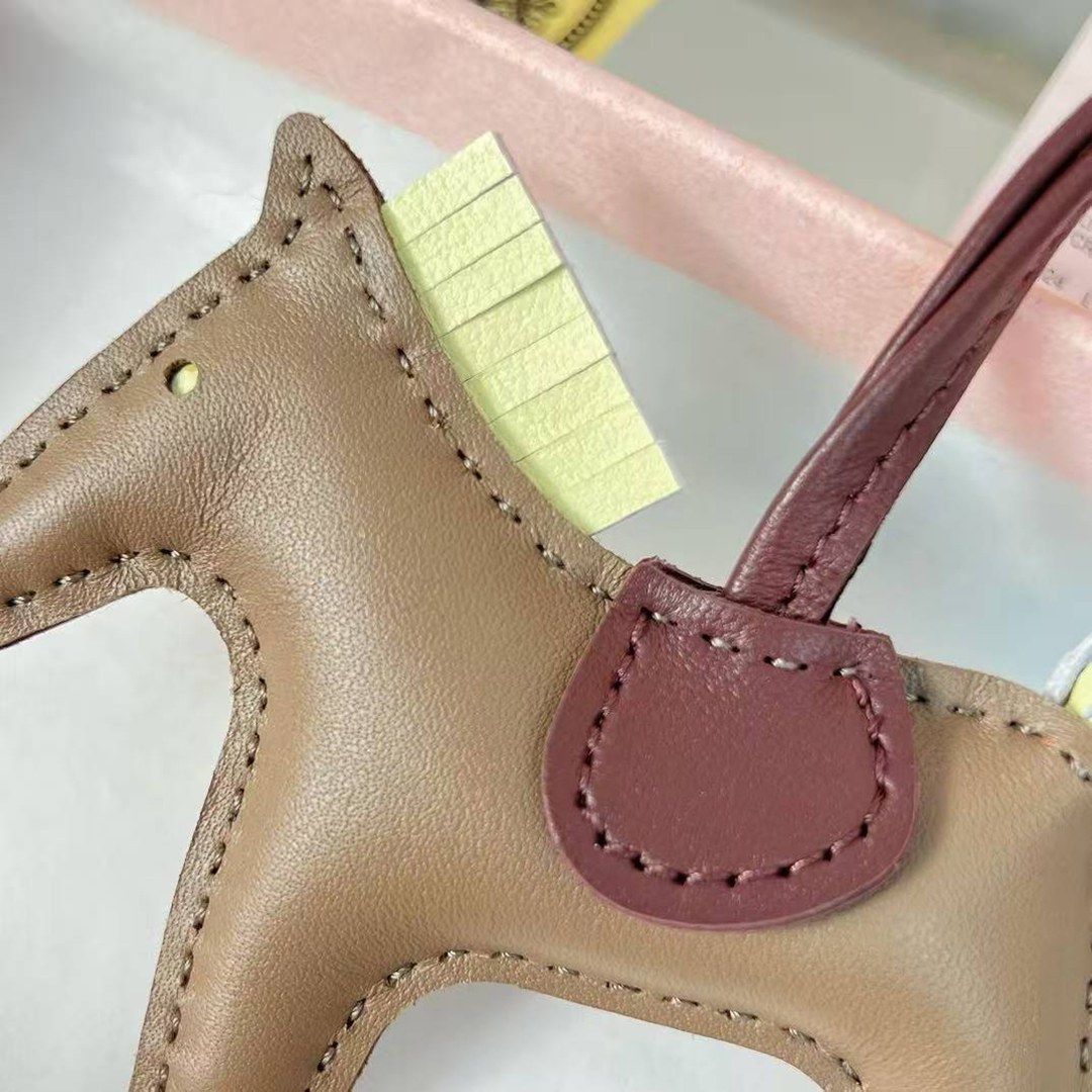 Hermes Rodeo PM Charm Horse Charm Milo Lambskin Etoupe -Jaune Milton - Rouge Sellier H064929CAEQ - Image 4