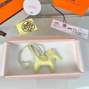Alternative view of Hermes Rodeo PM Charm Horse Charm Milo Lambskin Jaune Milton H064929CAEP