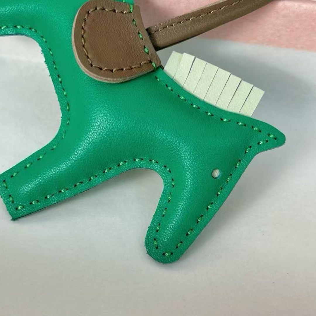 Hermes Rodeo PM Charm Horse Charm Milo Lambskin Menthe - Vert Fizz - Etoupe H064929CAET - Image 4