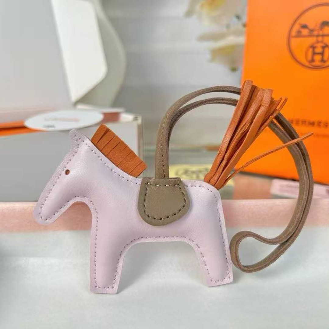 Hermes Rodeo PM Charm Milo Lambskin Mauve Pâle - Pain D'épice -Beige Marfa H064929CAEM - Image 2