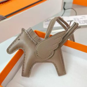 Hermes Rodeo Pegase PM Charm Milo Lambskin and Swift Calfskin Etoupe H083010CACC - Image 6