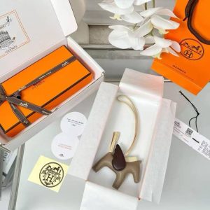 Hermes Rodeo Pegase PM Charm Milo Lambskin and Swift Calfskin Etoupe Jaune Milton Rouge Sellier H083010CACG - Image 7
