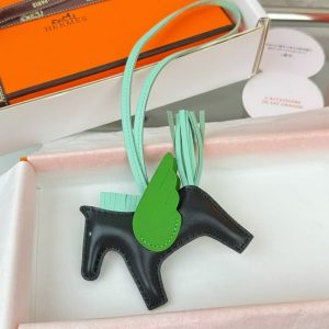 Hermes Rodeo Pegase PM Charm Milo Lambskin and Swift Calfskin Noir Vert Peppermint Vert Yucca H083010CAEM - Image 9