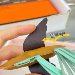 Hermes Rodeo Pegase PM Charm Milo Lambskin and Swift Calfskin Rouge Brique Sésame Vert Peppermint H083010CAEG - Image 5