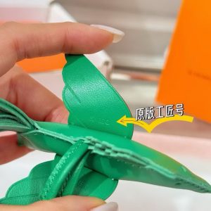 Hermes Rodeo Pegase PM Charm Milo Lambskin and Swift Calfskin Vert Comics H083010CABG - Image 4