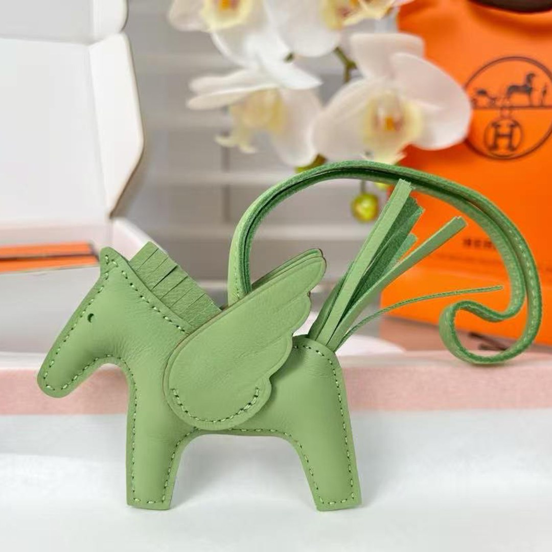 Hermes Rodeo Pegase PM Charm Milo Lambskin and Swift Calfskin Vert Criquet H083010CACA - Image 2