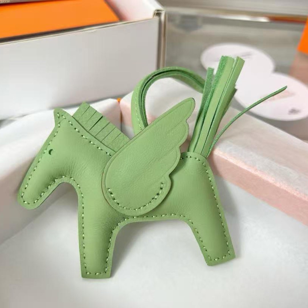 Hermes Rodeo Pegase PM Charm Milo Lambskin and Swift Calfskin Vert Criquet H083010CACA - Image 5