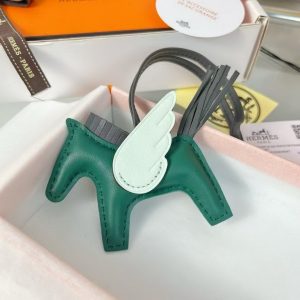 Hermes Rodeo Pegase PM Charm Milo Lambskin and Swift Calfskin Vert Moyen Ardoise Vert Peppermint H083010CACU - Image 5