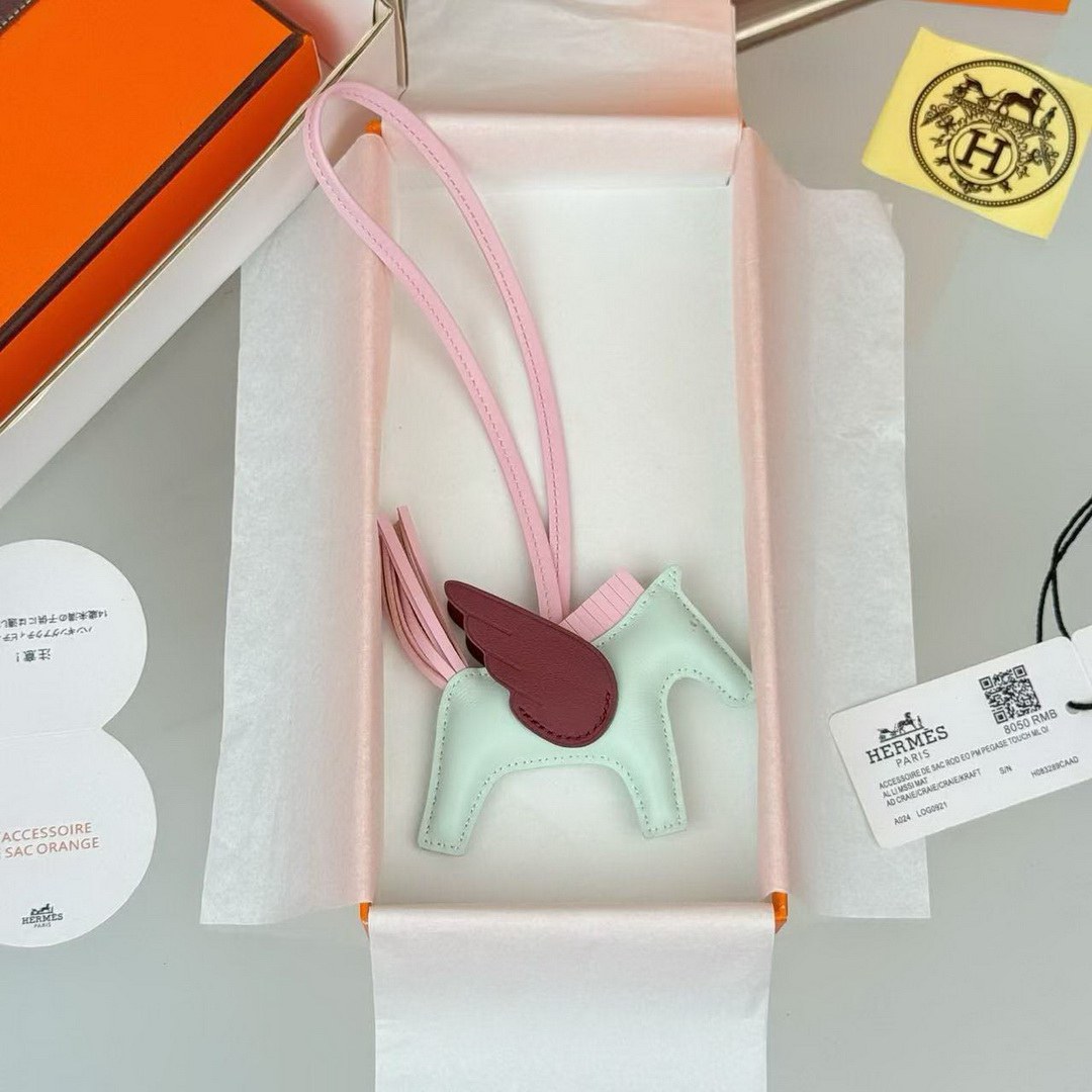 Hermes Rodeo Pegase PM Charm Milo Lambskin and Swift Calfskin Vert Peppermint Rose Sakura Rouge H H083010CAEP - Image 9