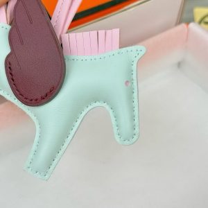 Hermes Rodeo Pegase PM Charm Milo Lambskin and Swift Calfskin Vert Peppermint Rose Sakura Rouge H H083010CAEP - Image 3