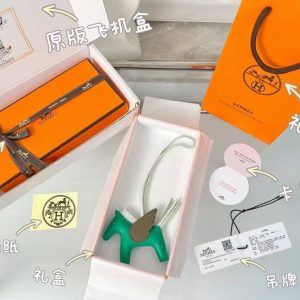 Hermes Rodeo Pegase PM Charm Milo Lambskin and Swift Calfskin Vert d'Eau Vert Fizz Étoupe H083010CACJ - Image 7