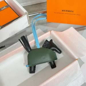 Hermes Rodeo Robeo 24 PM Charm Horse Milo Lambskin Noir - Vert Mangrove - Céleste H087349CAAB - Image 8