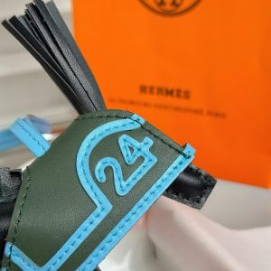 Hermes Rodeo Robeo 24 PM Charm Horse Milo Lambskin Noir - Vert Mangrove - Céleste H087349CAAB - Image 6