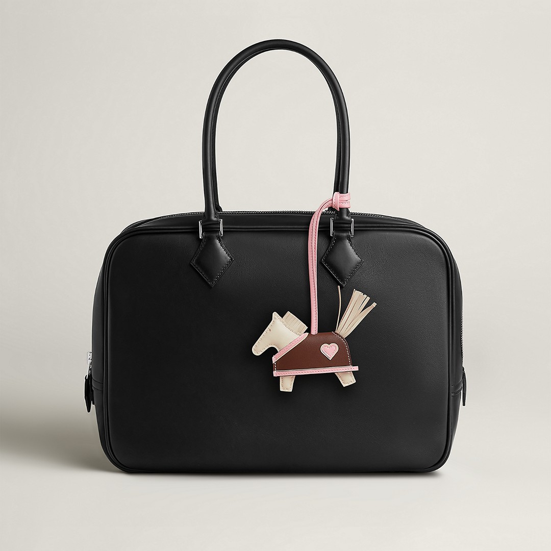 Hermes Rodeo Robeo Coeur PM Charm Horse Milo Lambskin Craie - Rose Sakura - Terre H086714CAAH - Image 9