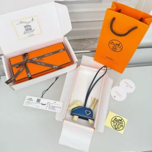 Alternative view of Hermes Rodeo Robeo Coeur PM Charm Horse Milo Lambskin Jaune Milton - Bleu Nuit - Bleu Tie H086714CAAC