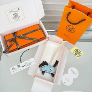 Alternative view of Hermes Rodeo Robeo Coeur PM Charm Horse Milo Lambskin Noir - Craie - Céleste H086714CAAG