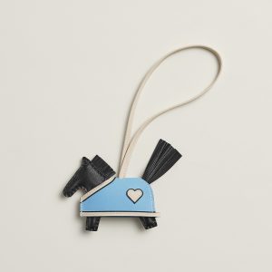 Hermes Rodeo Robeo Coeur PM Charm Horse Milo Lambskin Noir - Craie - Céleste H086714CAAG