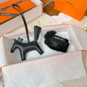 Hermes Rodeo Robeo Plush PM Charm Horse Milo Lambskin with Merinos Wool Noir H087387CCAA - Image 3