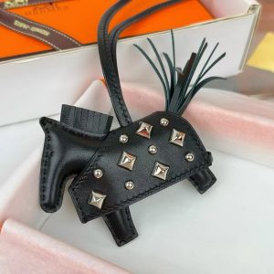 Hermes Rodeo Robeo Rock PM Charm Horse Milo Lambskin with Metallic Studs Noir H086961CKAA - Image 4