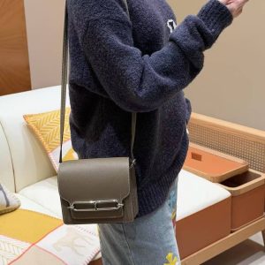 Hermes Roulis Mini 18 Bag Handmade In Evercolor Calfskin Leather Silver Hardware 18 Etoupe - Image 4
