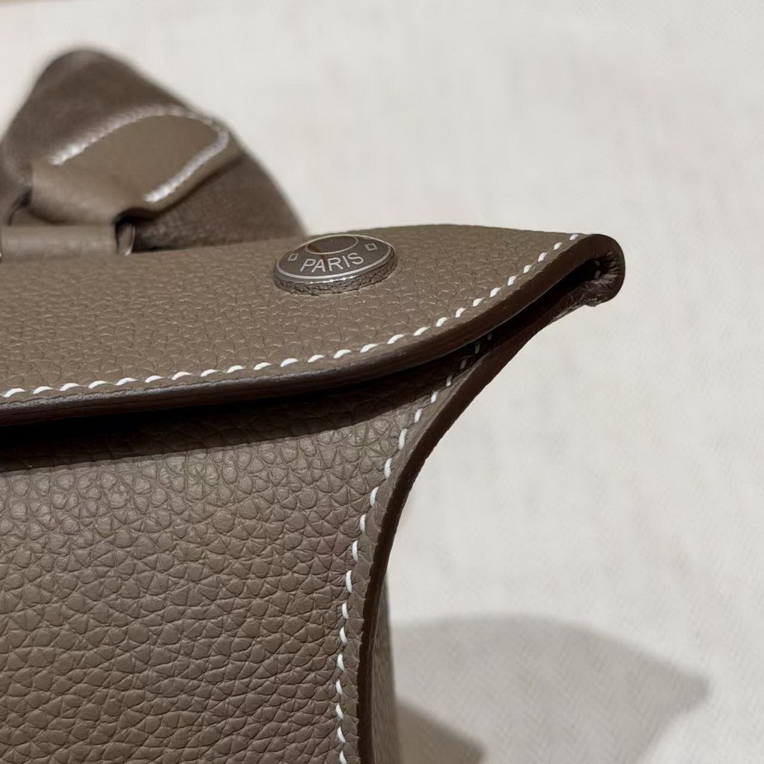 Hermes Videpoches Bag Handmade In Togo Calfskin Leather Silver Hardware 18 Etoupe H087987CK18 - Image 11