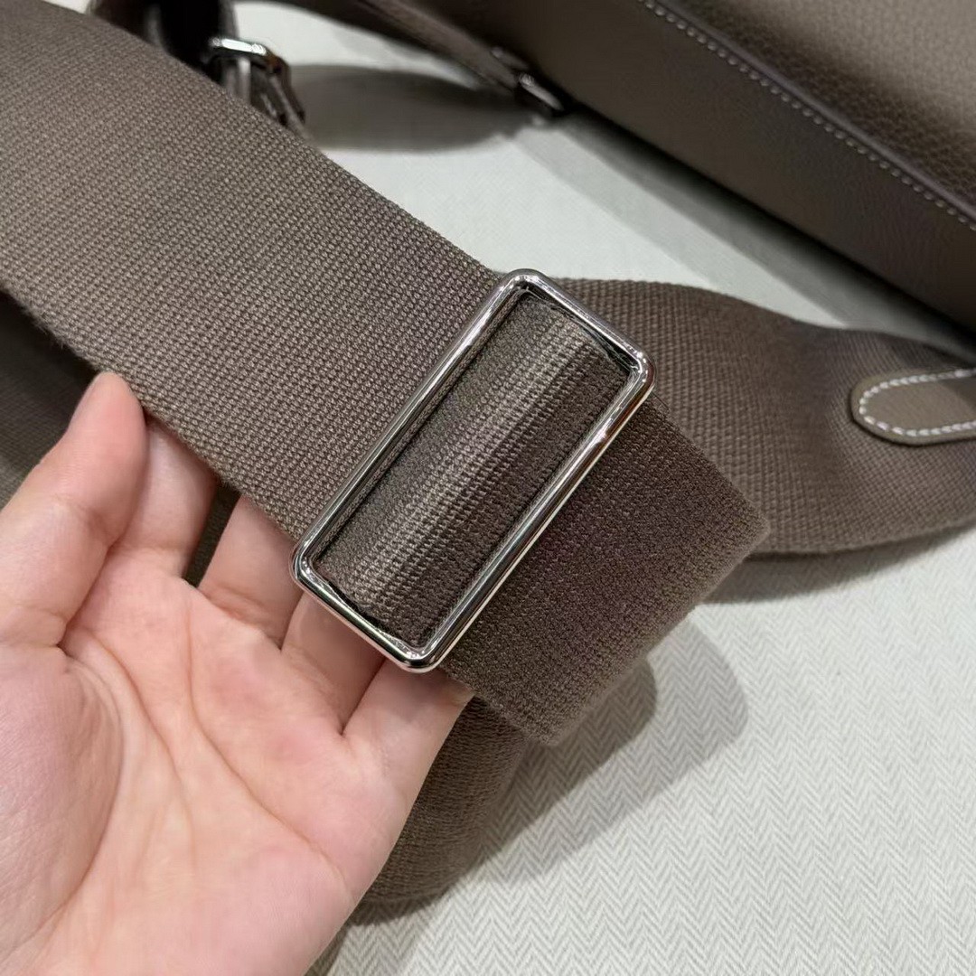 Hermes Videpoches Bag Handmade In Togo Calfskin Leather Silver Hardware 18 Etoupe H087987CK18 - Image 3