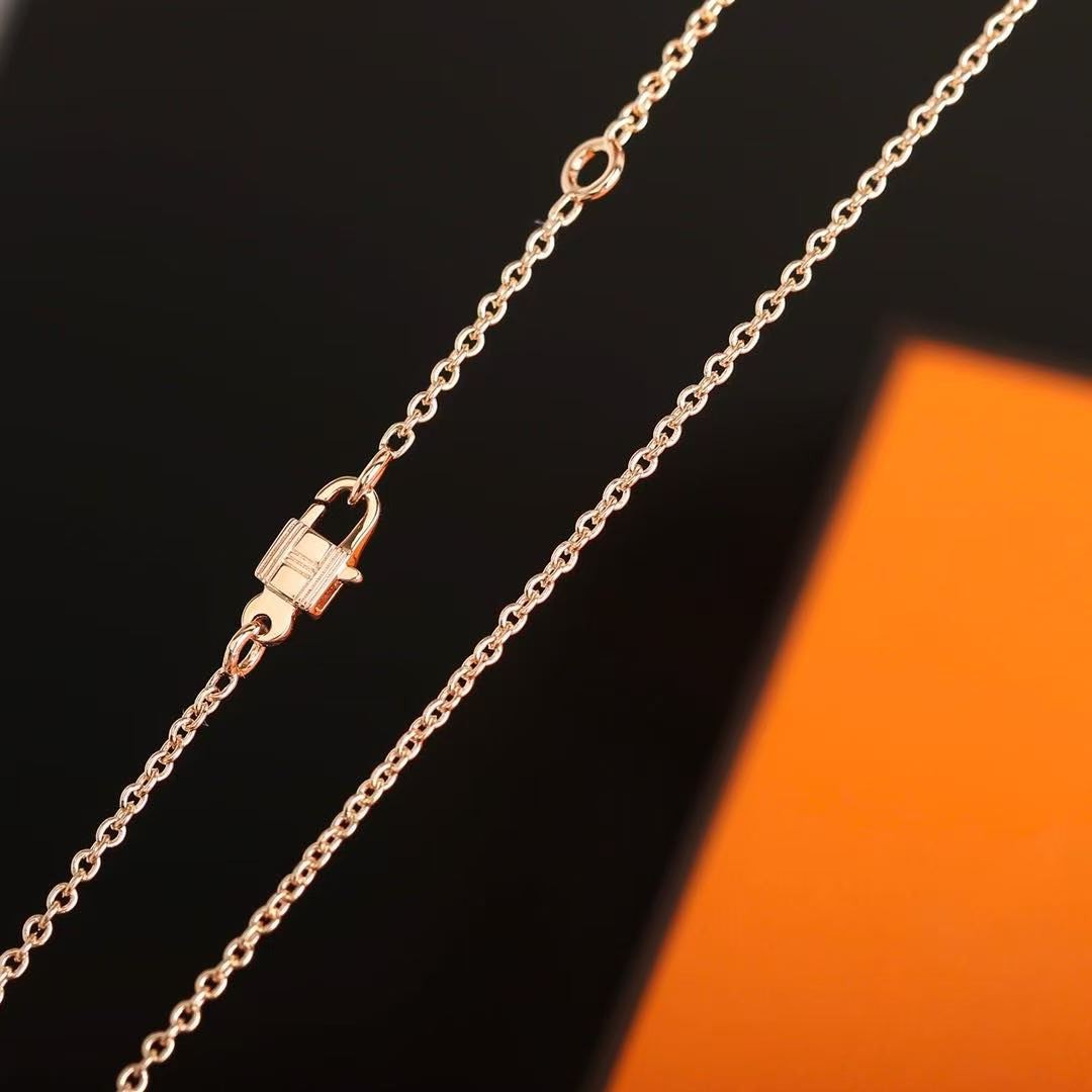 Hermes Amulettes Constance Pendant Necklace Rose Gold With Diamonds H121312B 00 - Image 5